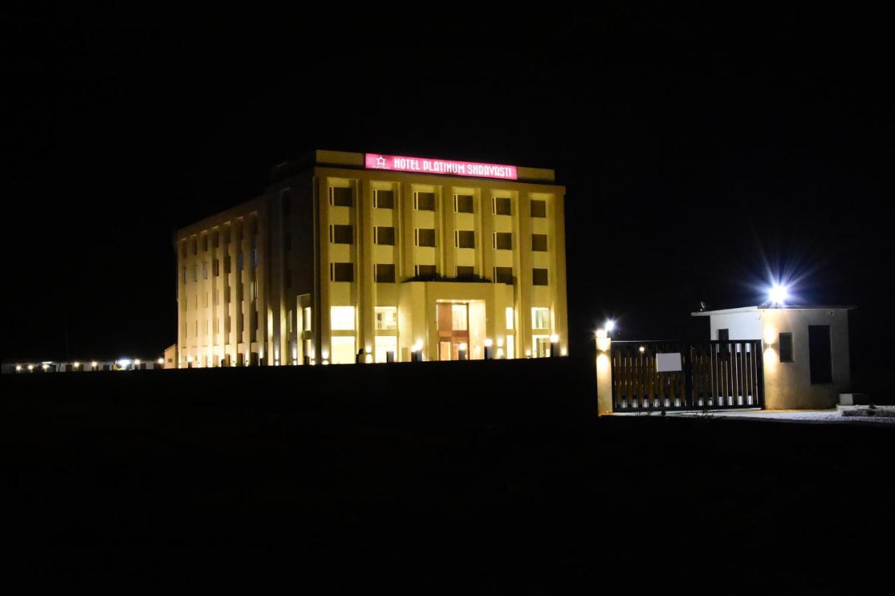 Hotel Platinum Shravasti Katra  Exteriör bild